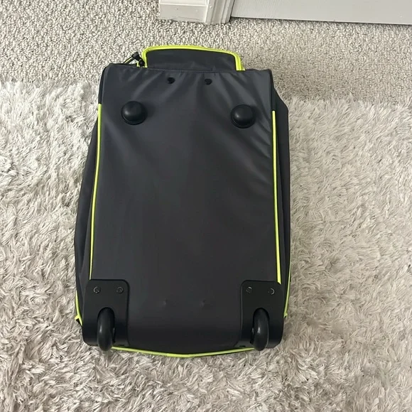 Suitcase - Picture 3 of 4